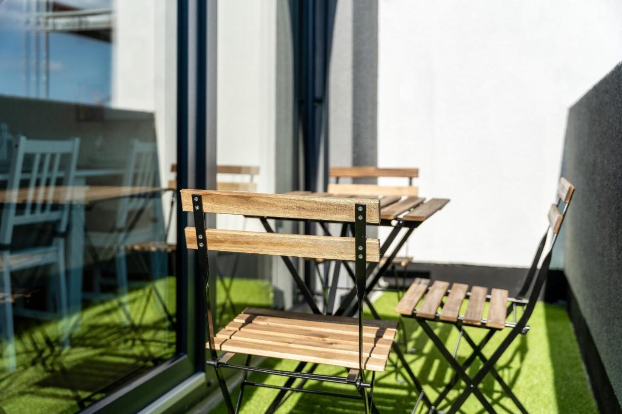 Gemuetliches Und Lichtdurchflutetes Penthouse Mit Sternenhimmelblick, Boxspringbett Und Terrasse - Gute Anbindung An Die Innenstadt 卡塞尔 外观 照片